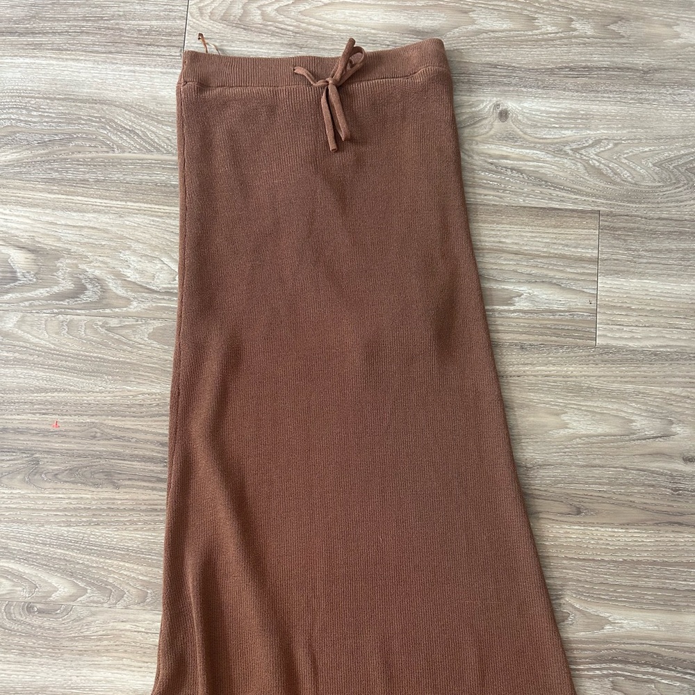 Knit brown maxi skirt
